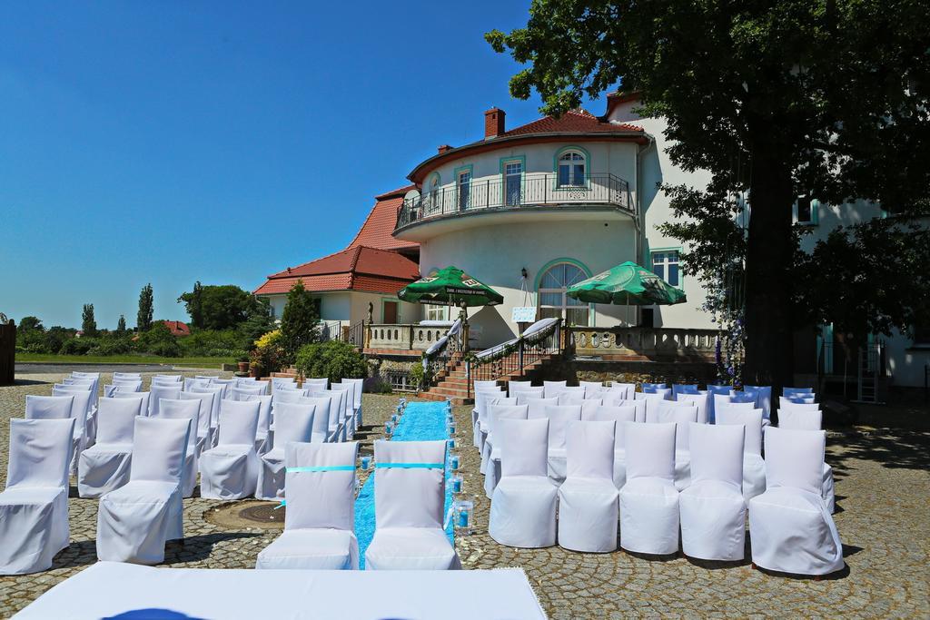 Hotel Garden Boleslawiec  Exteriör bild